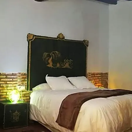 El Jardin Del Conde
